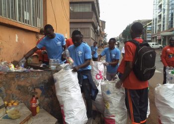 World Clean Up Day : Non aux déchets plastiques dans la ville de Yaoundé