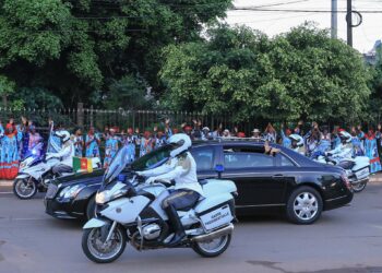 APRES 49 JOURS A L’ETRANGER : Retour triomphal de Paul Biya