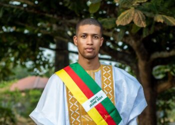 EMILE JONATHAN JUNIOR ENGAMBA : L’avenir d’une jeunesse en quête