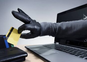 Arnaques en ligne : danger à portée de clic