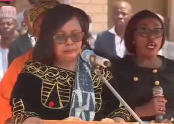 West region: minister Nalova Lyonga inaugurates 20 classrooms in GBHS kouoptamo