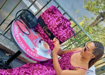 Jeanne Osiera Mebounou, journaliste, entrepreneure : « Recevoir le prix de meilleure entrepreneure aux Awards, m’encourage à travailler davantage »