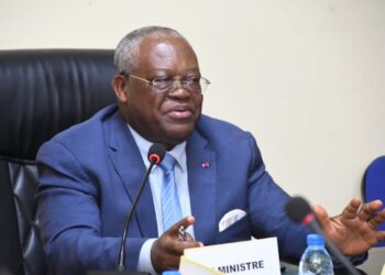 For absenteeism: gov’t fires 297 civil servants