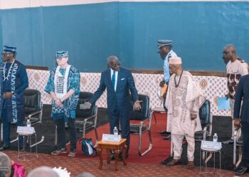 Université de Dschang : le Prix Nobel échange avec la communauté universitaire