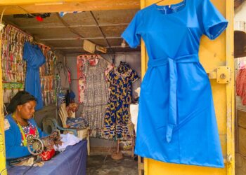 Uniformes scolaires : les commandes abondent dans les ateliers de coutures