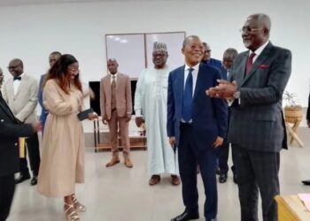 Université de douala : le complexe de la professionnalisation séduit les administrateurs