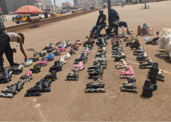 Location des rollers : les jeunes se créent des opportunités