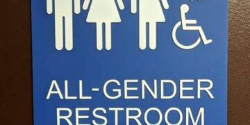 Societé des contradictions : condamner en public, consommer en privé