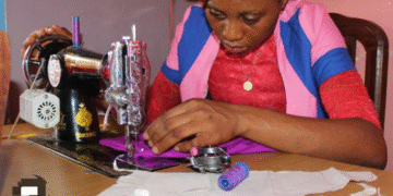 Ateliers de couture : un levier pour les jeunes en quête d’autonomie financière